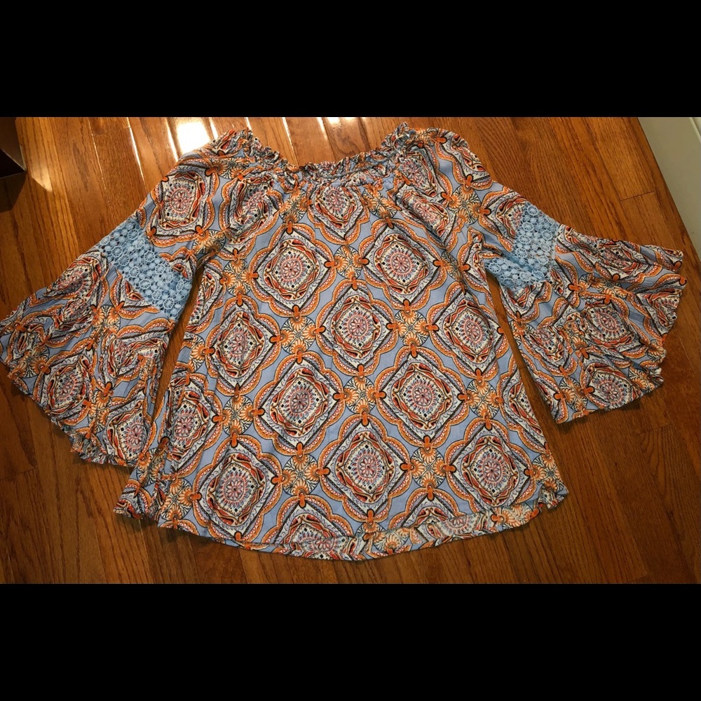 Crown & Ivy Top, Size XS